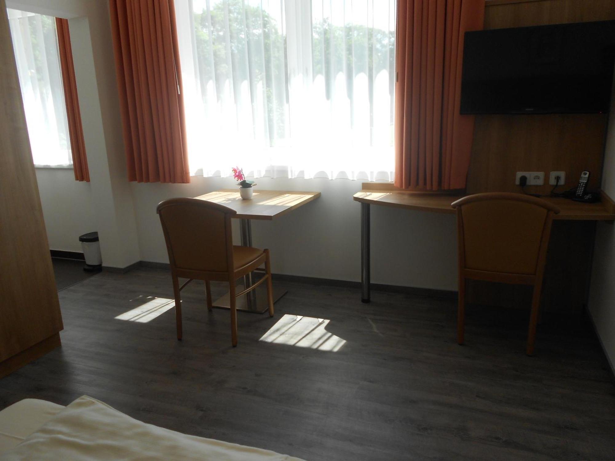 Apartment-Pension Schwalbennest Herzogenaurach Room photo
